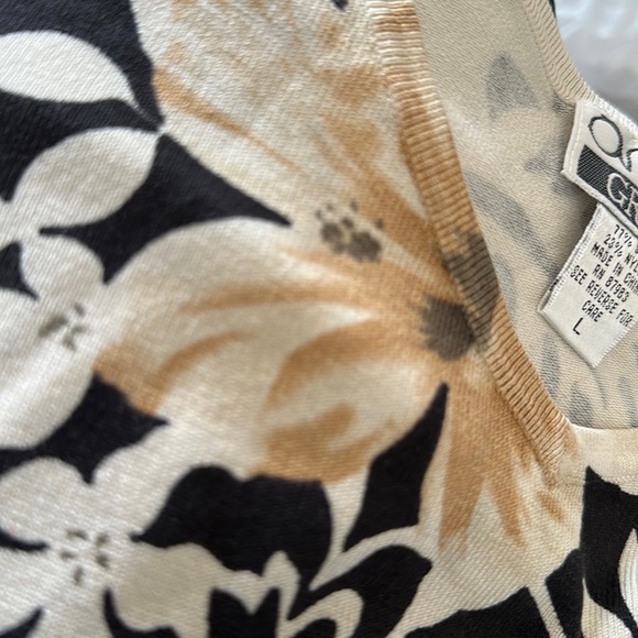 Anna Gray Floral Sweater Size Large - Picture 4 of 4